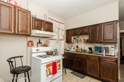 901 Central Park Ave, Chicago IL 60805-1463 exterior