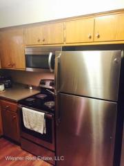 10317-1031 Grant St, Milwaukee WI  53227-1312 exterior