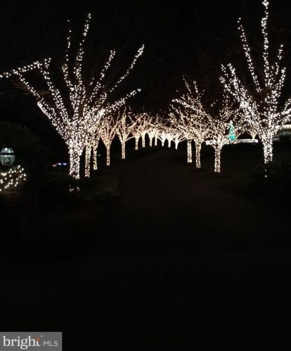 11300 Glen Rd, Rockville MD 20854-1849 exterior