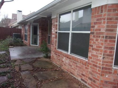 18727 Gibbons Dr, Dallas TX 75287-4045 exterior