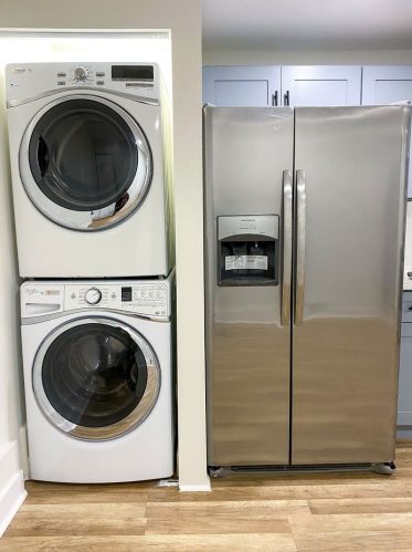 3505 Montrose Ave, Chicago IL 60618-1139 exterior