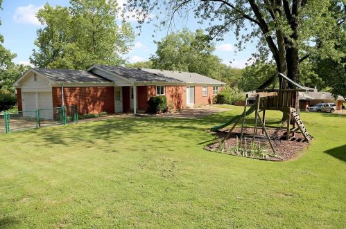 1823 Bookbinder Dr, Saint Louis MO 63146-4308 exterior