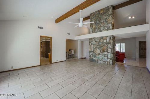 4225 Country Gables Dr, Phoenix AZ  85053-4561 exterior