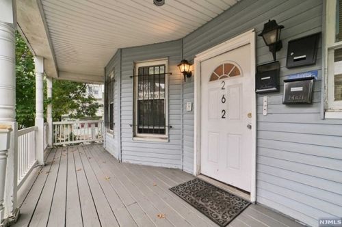 262 Seymour Ave, Newark NJ  07112-1633 exterior