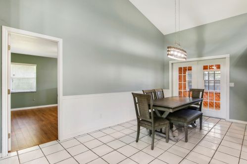 310 Rosewood Dr, Fort Pierce FL  34947-3424 exterior