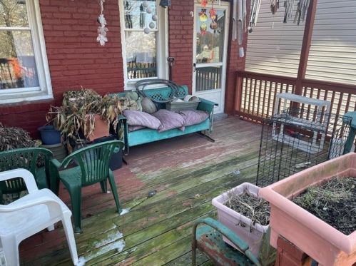 122 Natchez St, Pittsburgh PA 15211-1906 exterior