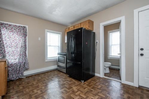 57 Fox St, Worcester MA 01604-4331 exterior