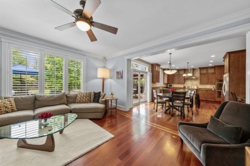 853 Linden Ave, Elmhurst IL 60126-5312 exterior