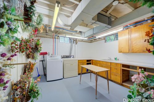 806 Moulton Ave, Meskegon MI 49445-2921 exterior