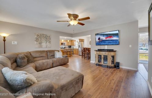 45 Southwood Dr, Old Bridge NJ 08857-1650 exterior