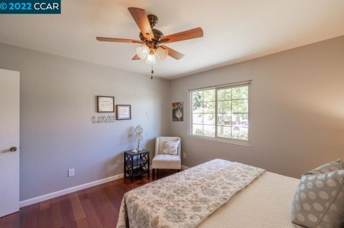 1126 Crowe Pl, Concord CA 94518-1712 exterior