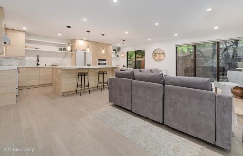 1001 Plymouth Ct, Chicago, IL 60605-3277