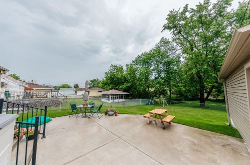 1322 89, Milwaukee WI 53214-2826 exterior