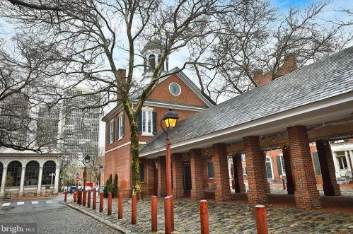 400 2nd St, Philadelphia PA exterior