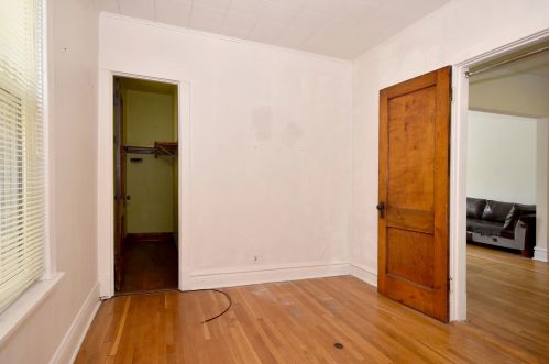 3854 Claremont Ave, Chicago IL 60618-3820 exterior