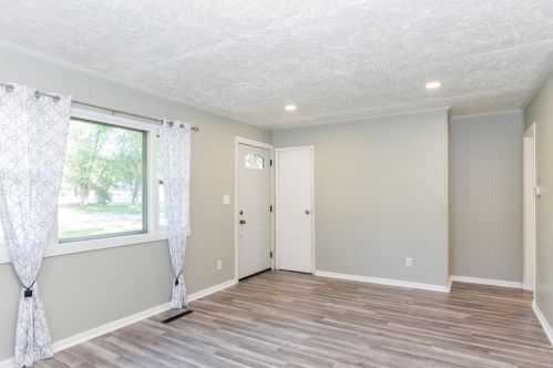 1014 Chrysler St, Kalamazoo MI  49048-2236 exterior