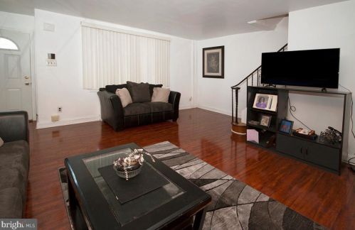 476 Randolph St, Camden NJ 08105-2721 exterior