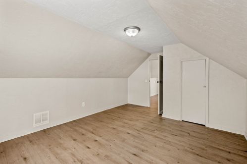 9822 Glendale Ave, Pittsburgh PA 15227-2831 exterior