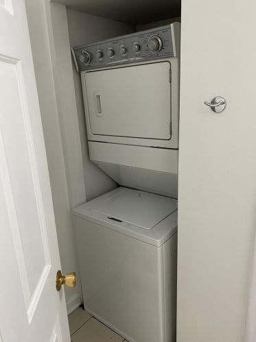 2223 Hoyne Ave, Chicago IL 60643-1121 exterior