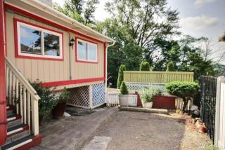 3912 Pilgrim St, Seattle, WA 98118-5249