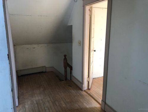 52 Newton St, Portland ME 04103-1525 exterior