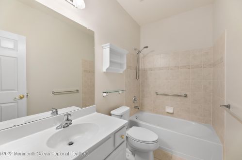 24 Cromwell Ln, Jackson Twp NJ 08527-4687 exterior