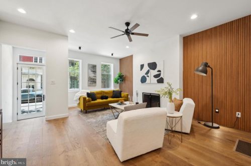 2037 Locust St, Philadelphia PA  19103-5613 exterior