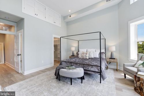 325 11th St, Washington DC  20002-6219 exterior