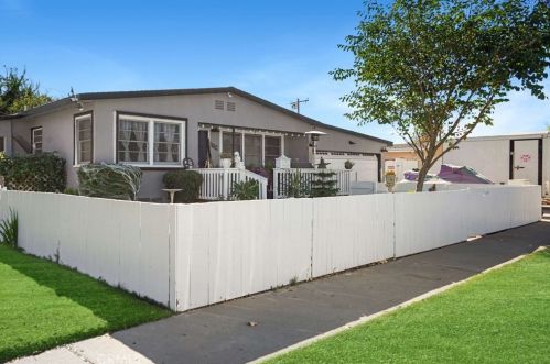 2124 Ash Ave, Fullerton CA  92833-3211 exterior