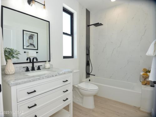 2302 5th St, Tucson AZ  85719-5209 exterior