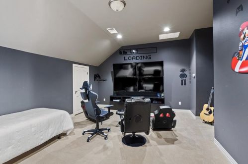 13409 Coleto Creek Trl, Austin TX 78732-2072 exterior