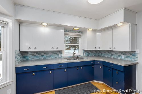 2533 Philo Ave, Meskegon MI 49441-1229 exterior