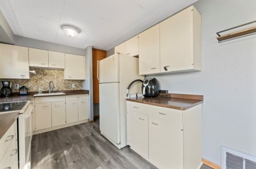 185 91st Pl, Milwaukee WI  53226-4525 exterior