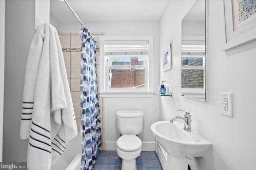 2108 Delancey St, Philadelphia PA 19103-6511 exterior