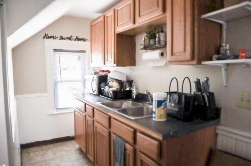 68 5 Ave, Woonsocket RI 02895-5019 exterior