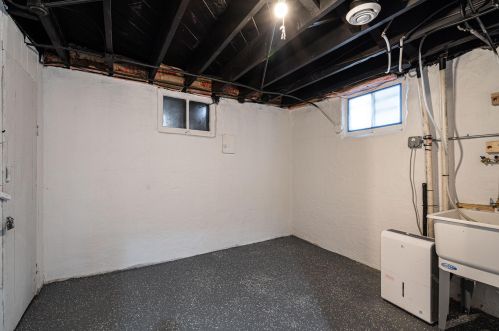 5946 40th St, Milwaukee WI  53209-3923 exterior