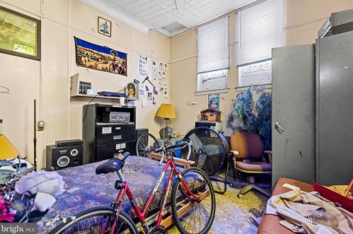 1600 18 St, Philadelphia PA 19145-1435 exterior