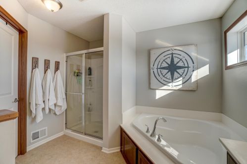 3195 Maureen Ln, Stillwater MN 55082-7036 exterior