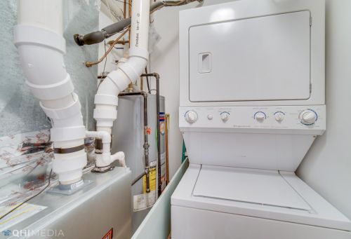 1701 Racine Ave, Chicago IL  60608-2320 exterior