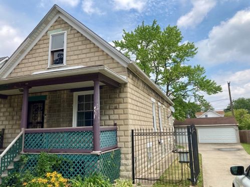 413 12th Ave, Broadview, IL 60153-1403