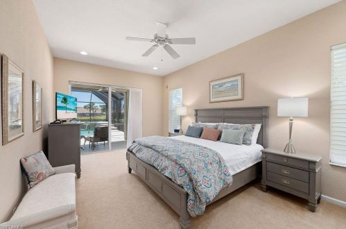 9002 Mustang Is Cir, Naples FL 34113-1644 exterior