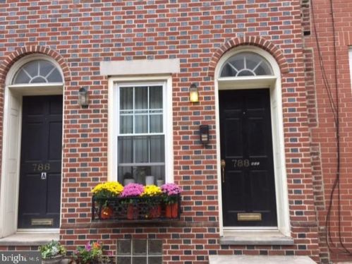 788 2nd St, Philadelphia PA 19122-2602 exterior