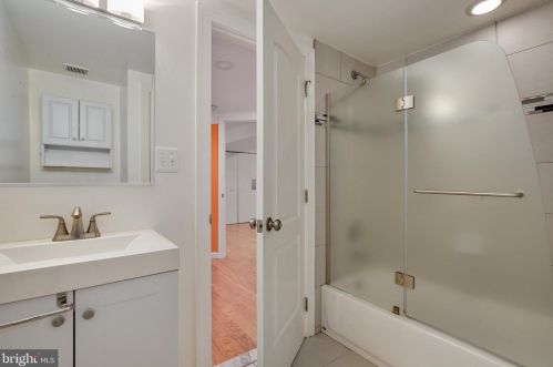 1611 Noyes Dr, Silver Spring MD 20910-2224 exterior