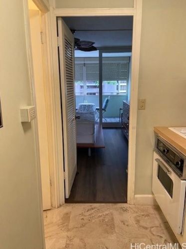 425 Ena Rd, Honolulu HI 96815-1735 exterior