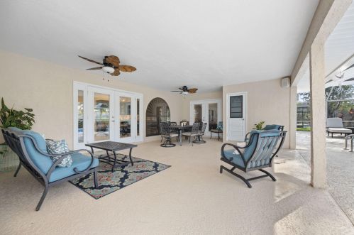 1292 Bent Pine Cv, Fort Pierce FL 34986-2102 exterior