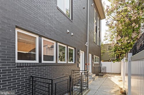 1224 26th St, Philadelphia PA 19121-4602 exterior