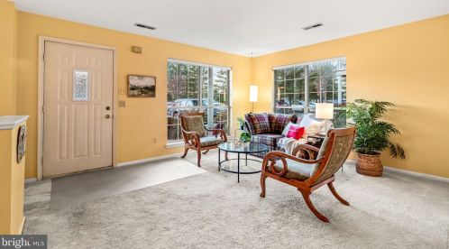 2207 Foxmeadow Dr, Limerick PA 19468-1572 exterior