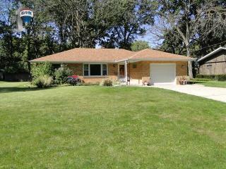 319 Dwight Ave, Joliet, IL 60436-1918