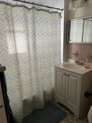 111 Wilber St, Springfield MA 01104-2527 exterior