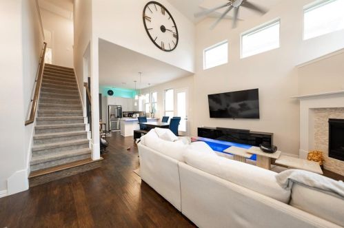 416 6th St, Irving TX  75060-4029 exterior